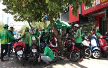 Tài xế Grab có doanh thu trên 100 triệu phải đóng thuế, không được trừ chi phí xăng, giảm trừ gia cảnh