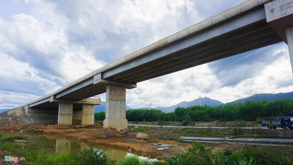 Cao tốc nửa tỉ USD nối Đà Nẵng, Huế mờ mịt ngày thông xe - Ảnh 12.
