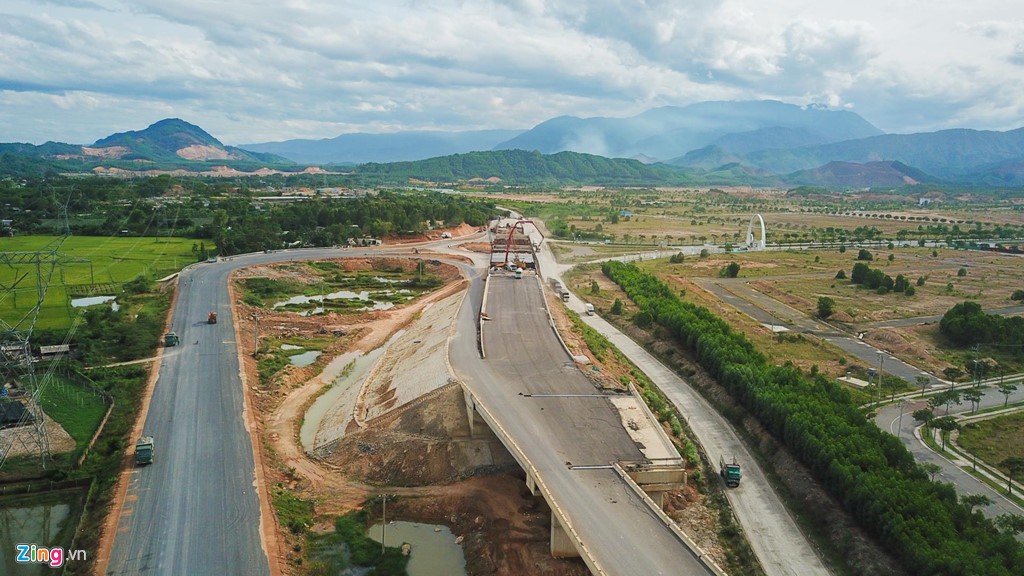 Cao tốc nửa tỉ USD nối Đà Nẵng, Huế mờ mịt ngày thông xe - Ảnh 9.