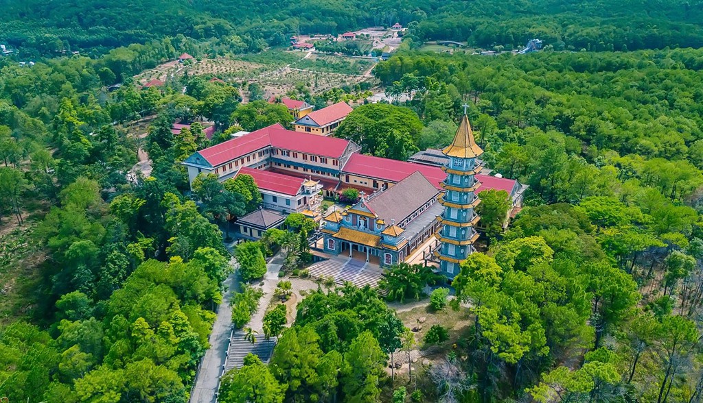Huế mộng mơ, tráng lệ nhìn từ trên cao - Ảnh 8. Huế mộng mơ, tráng lệ nhìn từ trên cao - Ảnh 8.
