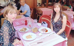 Lãng mạn với những nhà hàng nổi tiếng gần tháp Eiffel, Paris