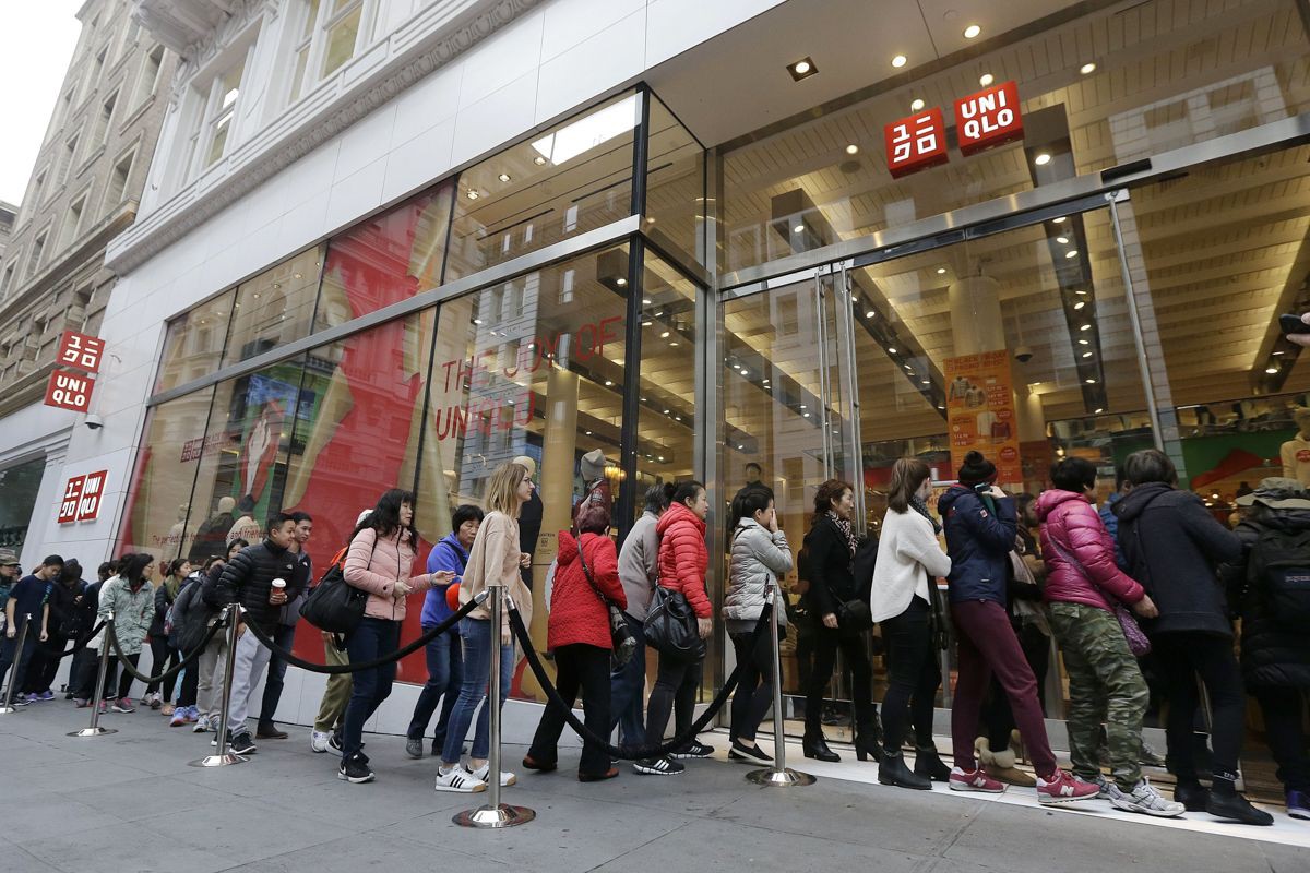 uniqlo-1b uniqlo-1b
