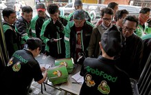 Bloomberg: Grab và Go-Jek đang tạo ra 'cuộc chiến thực phẩm' trên toàn cầu