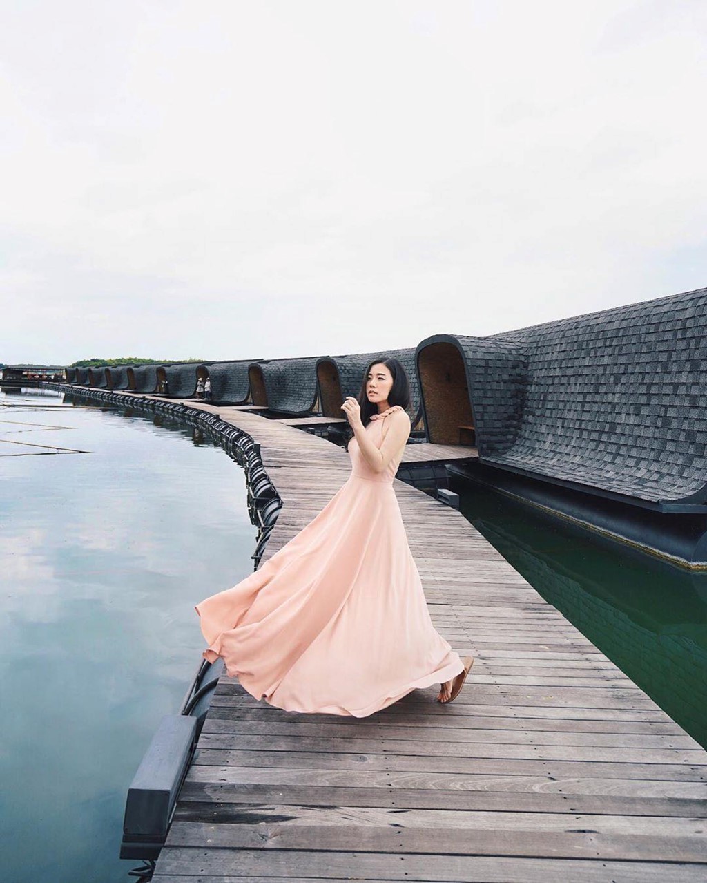 Tuyet tac resort noi tren mat nuoc hut khach check-in tai Bangkok hinh anh 18 