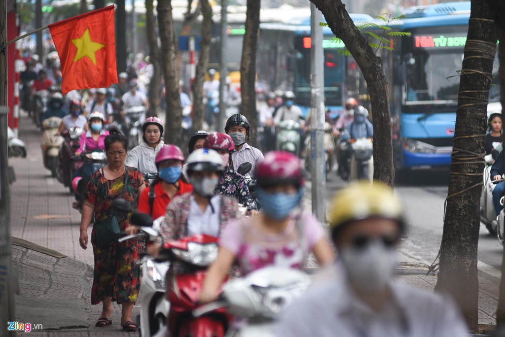 Nhích từng mét vượt 'ải Chương Dương' vào trung tâm thành phố - Ảnh 7.
