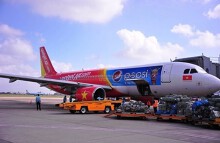 Vietjet xin tự lo dịch vụ mặt đất sân bay Nội Bài và Cam Ranh: Cục hàng không nói gì?
