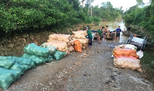 Mưa lũ khiến 5 người chết, người trồng bưởi đặc sản lo tổn thất trăm bề - Ảnh 11. Mưa lũ khiến 5 người chết, người trồng bưởi đặc sản lo tổn thất trăm bề - Ảnh 11.