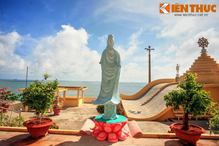 Bí mật bên trong những địa điểm linh thiêng bậc nhất Vũng Tàu - Ảnh 6. Bí mật bên trong những địa điểm linh thiêng bậc nhất Vũng Tàu - Ảnh 6.