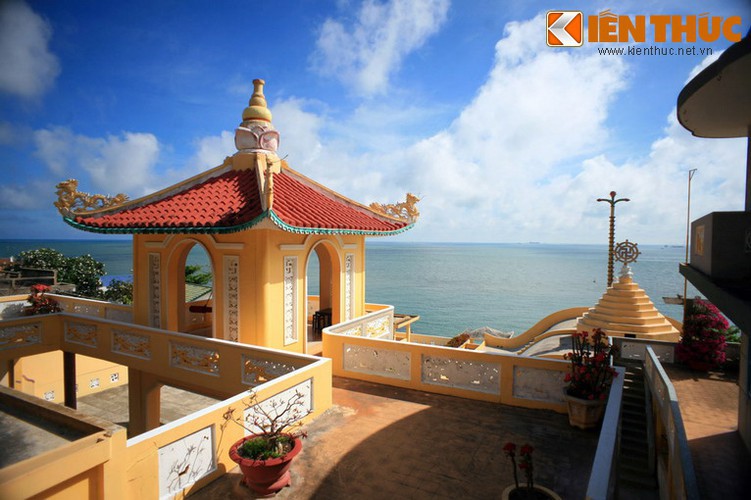 Bí mật bên trong những địa điểm linh thiêng bậc nhất Vũng Tàu - Ảnh 9. Bí mật bên trong những địa điểm linh thiêng bậc nhất Vũng Tàu - Ảnh 9.