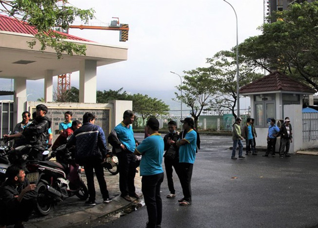 Ngày đầu năm mới tài xế xe bus đình công - Ảnh 1. Ngày đầu năm mới tài xế xe bus đình công - Ảnh 1.