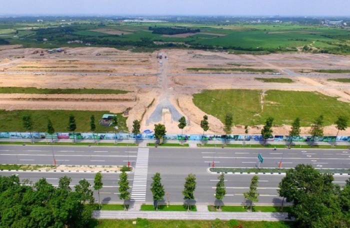 Bình Dương: Khởi tố vụ chuyển nhượng 43 ha đất công - Ảnh 1. Bình Dương: Khởi tố vụ chuyển nhượng 43 ha đất công - Ảnh 1.