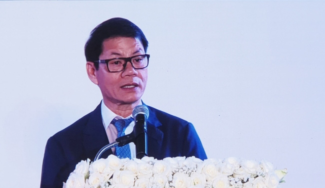 Ông Trần Bá Dương chi 2.000 tỉ nuôi heo cùng Hùng Vương - Ảnh 2. Ông Trần Bá Dương chi 2.000 tỉ nuôi heo cùng Hùng Vương - Ảnh 2.
