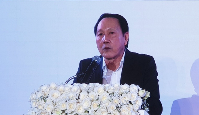 Chủ tịch Hùng Vương: Tôi và ông Trần Bá Dương không lấn lướt nhau - Ảnh 1. Chủ tịch Hùng Vương: Tôi và ông Trần Bá Dương không lấn lướt nhau - Ảnh 1.