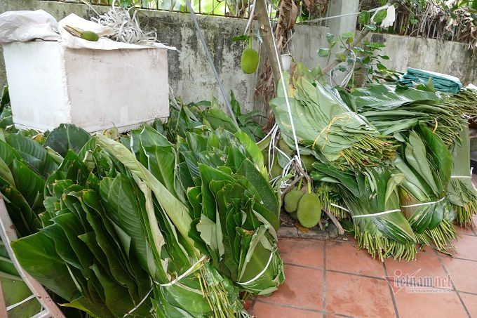Làng sản xuất bánh chưng Hà Nội tất bật ngày cuối năm - Ảnh 6. Làng sản xuất bánh chưng Hà Nội tất bật ngày cuối năm - Ảnh 6.