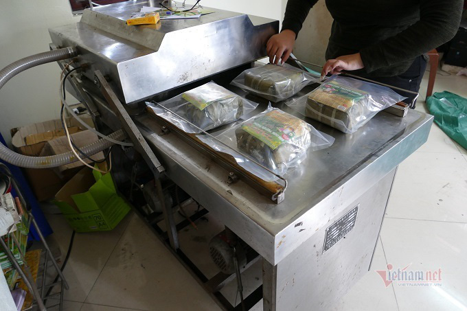 Làng sản xuất bánh chưng Hà Nội tất bật ngày cuối năm - Ảnh 15. Làng sản xuất bánh chưng Hà Nội tất bật ngày cuối năm - Ảnh 15.