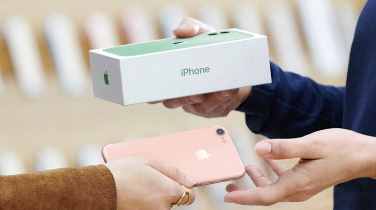 Apple bất ngờ giảm giá trị thu cũ đổi mới iPhone, iPad - Ảnh 1. Apple bất ngờ giảm giá trị thu cũ đổi mới iPhone, iPad - Ảnh 1.