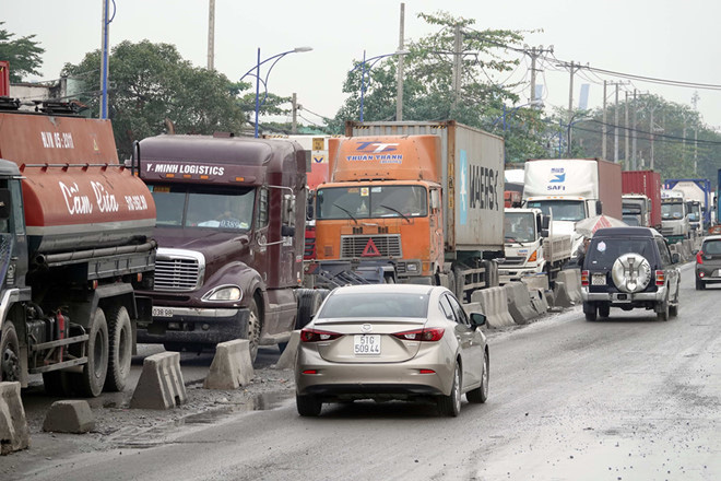 Hạn chế xe tải lưu thông trên địa bàn quận 9 - Ảnh 1. Hạn chế xe tải lưu thông trên địa bàn quận 9 - Ảnh 1.