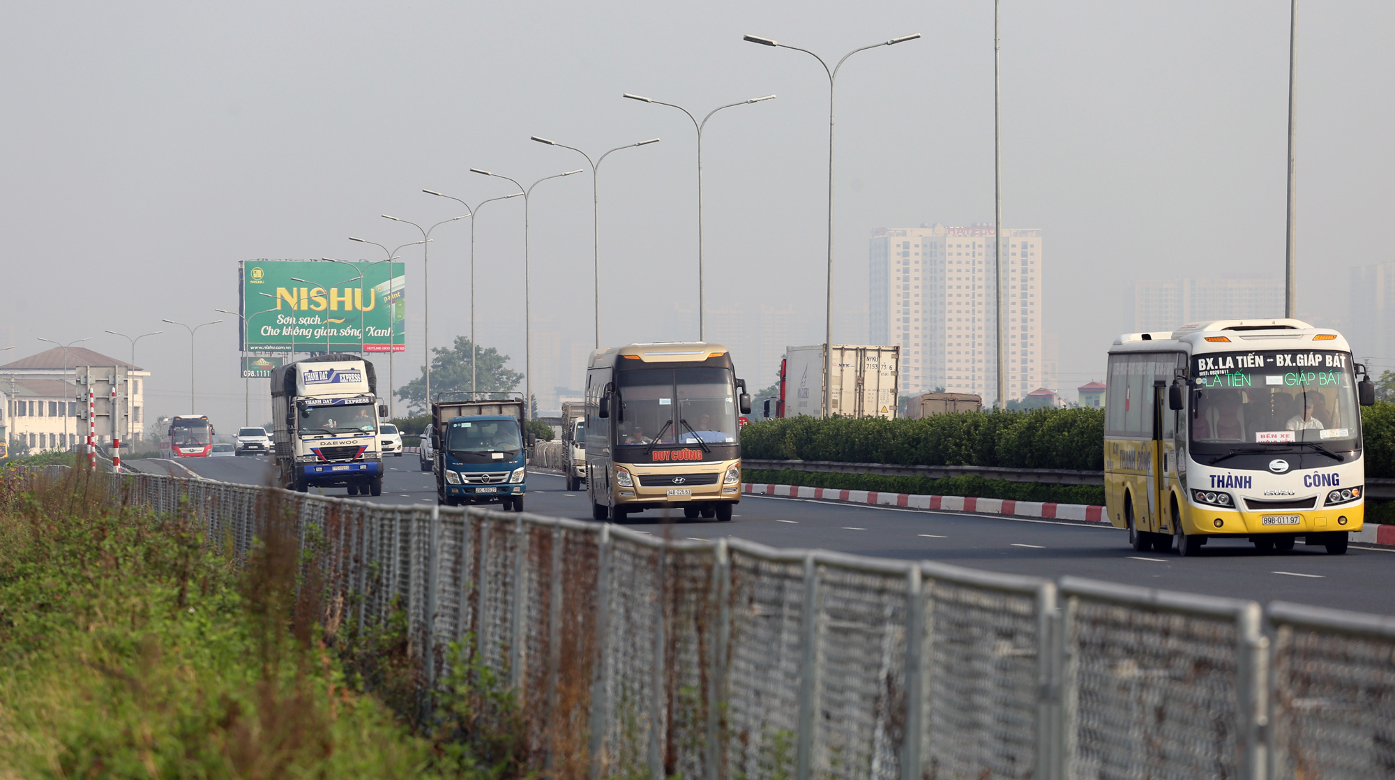 Làm cao tốc Bắc - Nam hay nâng cấp QL1A? - Ảnh 1.