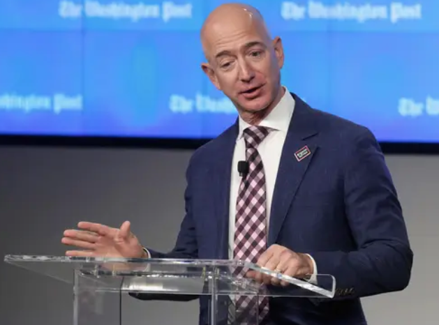 Jeff Bezos vừa bước sang tuổi 56: Cùng nhìn lại cuộc đời của người đàn ông giàu nhất thế giới - Ảnh 28. Jeff Bezos vừa bước sang tuổi 56: Cùng nhìn lại cuộc đời của người đàn ông giàu nhất thế giới - Ảnh 28.