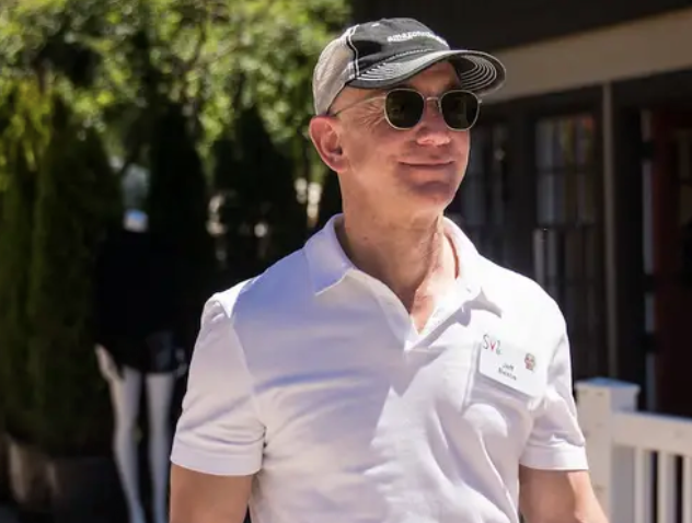 Jeff Bezos vừa bước sang tuổi 56: Cùng nhìn lại cuộc đời của người đàn ông giàu nhất thế giới - Ảnh 38. Jeff Bezos vừa bước sang tuổi 56: Cùng nhìn lại cuộc đời của người đàn ông giàu nhất thế giới - Ảnh 38.