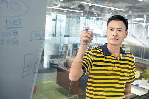 Một năm 'tốn CEO' của các hãng gọi xe - Ảnh 2. Một năm 'tốn CEO' của các hãng gọi xe - Ảnh 2.