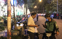 Dân nhậu sợ Nghị định 100, rủ nhau 'đi nhậu chung bằng taxi, xe công nghệ', tài xế vừa mừng vừa lo