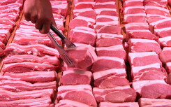 Giá cả thị trường hôm nay 16/1: Giá heo hơi tăng đồng loạt lên gần 90.000 đồng/kg, siêu thị giảm mạnh thịt heo đến gần 20.000 đồng/kg