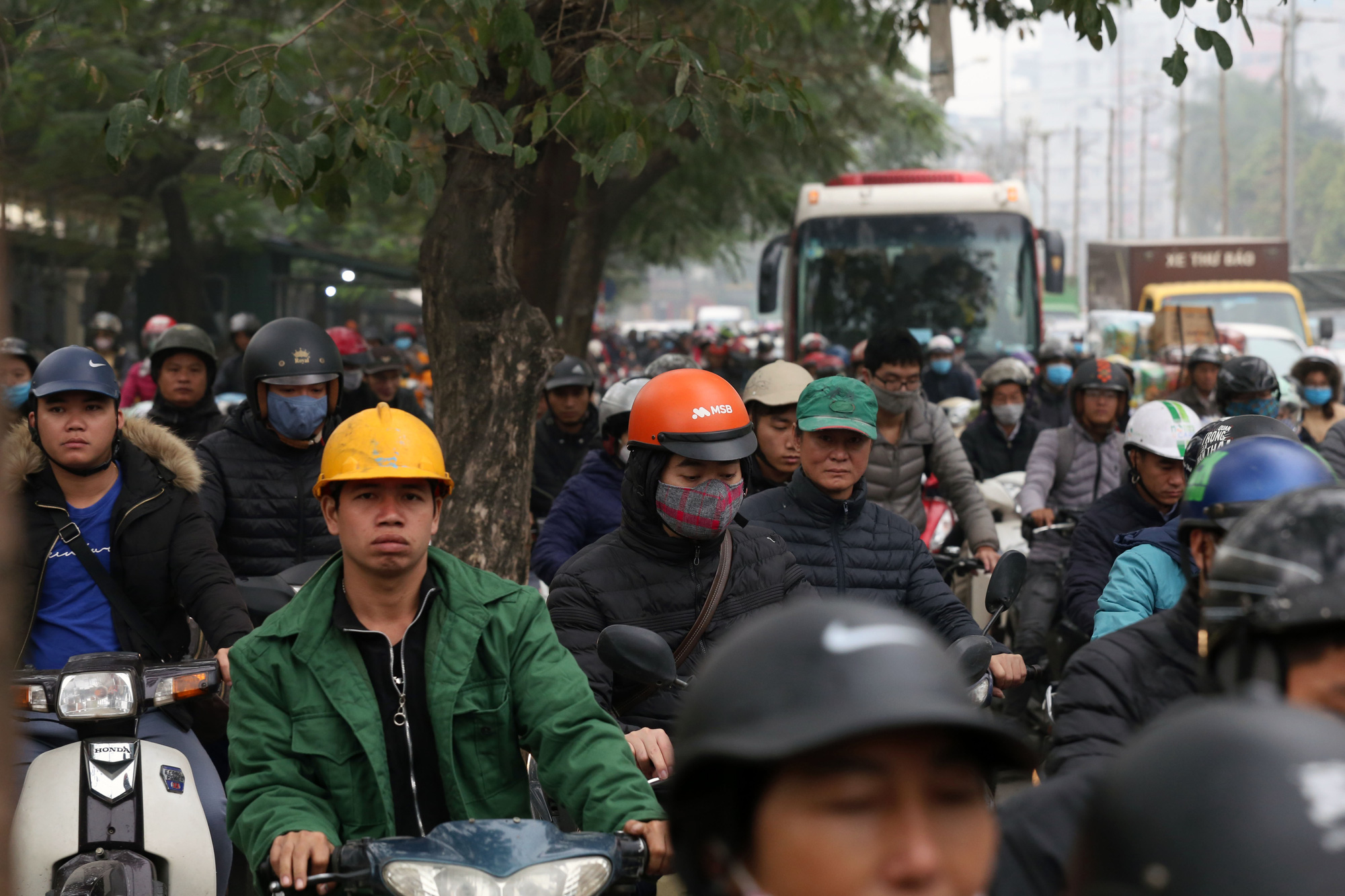 Hà Nội: Nút giao gần bến xe Mỹ Đình ùn tắc tứ bề - Ảnh 9.