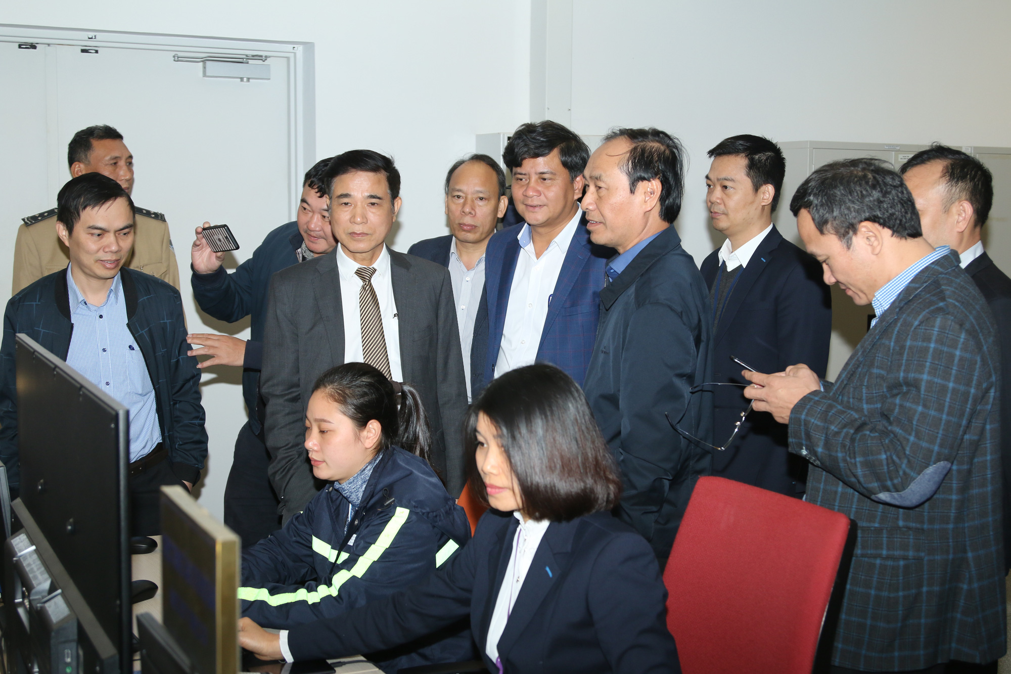 Cao điểm Tết: Sân bay Nội Bài sẵn sàng bố trí thêm các vị trí tại sân đỗ quân sự - Ảnh 4. Cao điểm Tết: Sân bay Nội Bài sẵn sàng bố trí thêm các vị trí tại sân đỗ quân sự - Ảnh 4.