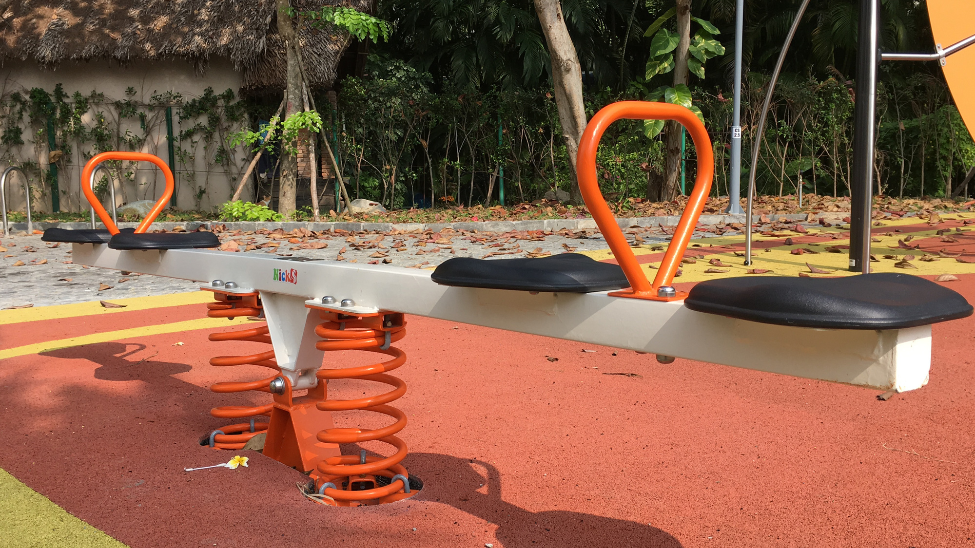 Cận cảnh 3 lối xuống biển mới ở Đà Nẵng được bàn giao trước Tết Canh Tý cho người dân thụ hưởng - Ảnh 7. Cận cảnh 3 lối xuống biển mới ở Đà Nẵng được bàn giao trước Tết Canh Tý cho người dân thụ hưởng - Ảnh 7.