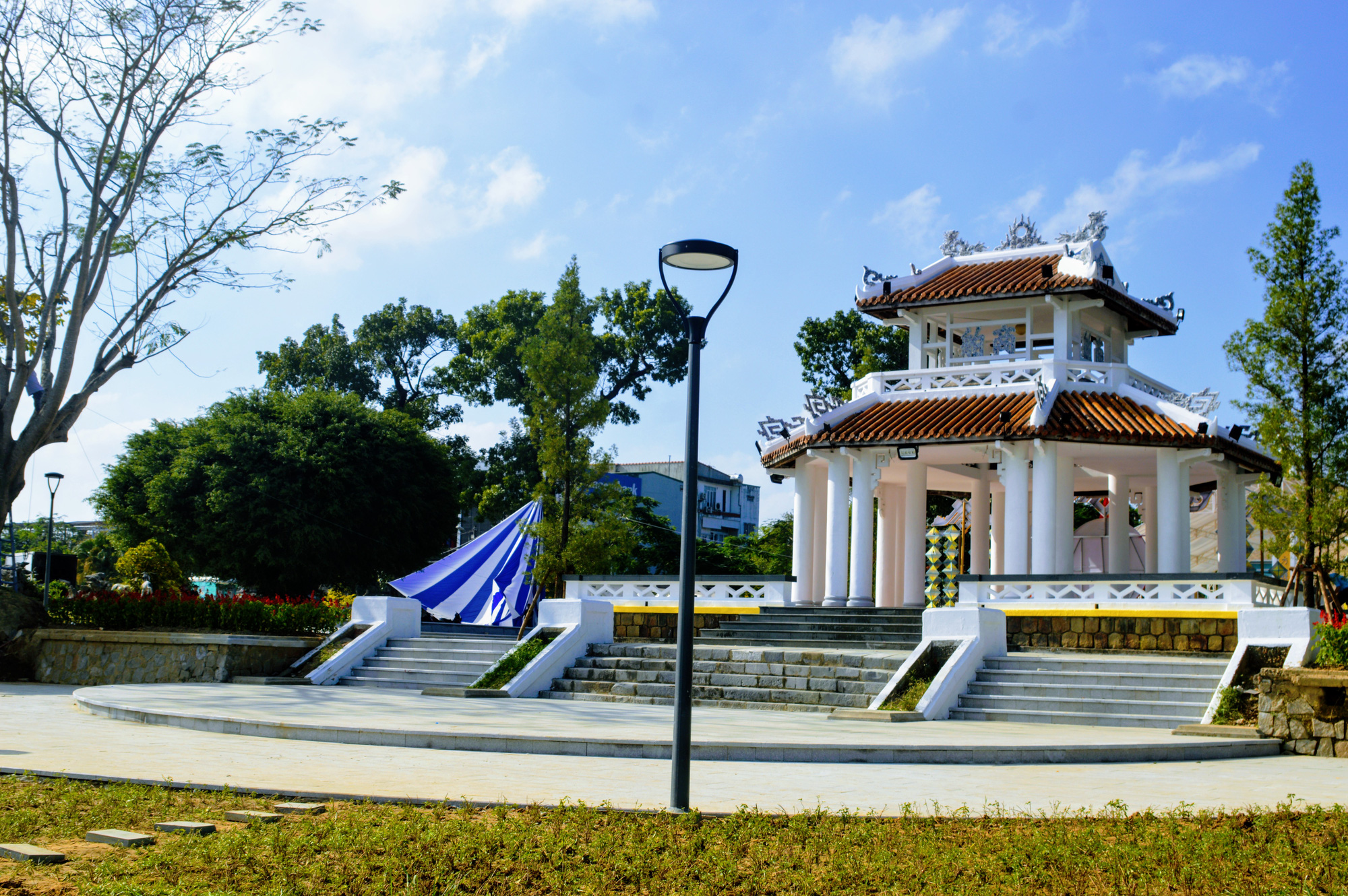 Công viên bờ Bắc sông Hương Huế thay diện mạo mới trước Tết Canh Tý khi được chi tiền tỉ chỉnh trang - Ảnh 8. Công viên bờ Bắc sông Hương Huế thay diện mạo mới trước Tết Canh Tý khi được chi tiền tỉ chỉnh trang - Ảnh 8.
