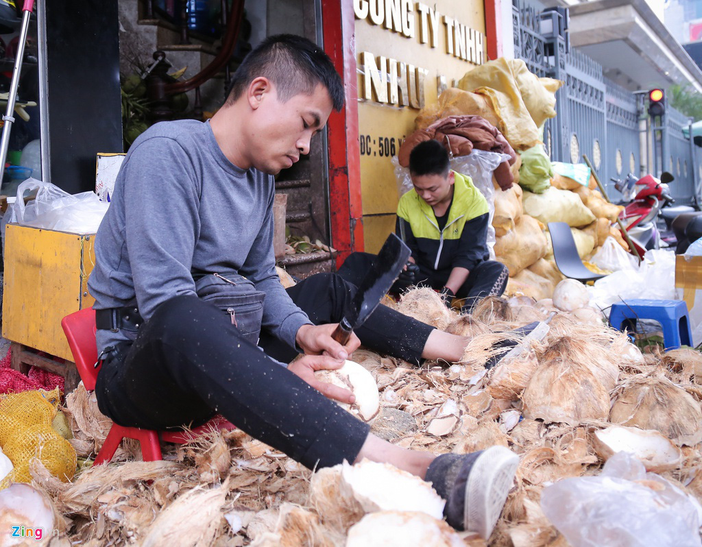 Thu về 30-50 triệu mỗi ngày từ bán dừa làm mứt - Ảnh 2. Thu về 30-50 triệu mỗi ngày từ bán dừa làm mứt - Ảnh 2.