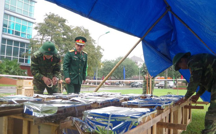 Nghệ An bắn pháo hoa ở 3 địa điểm trong đêm giao thừa - Ảnh 1.