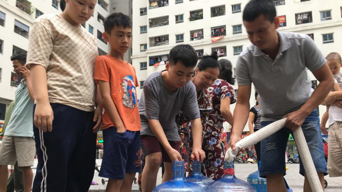 Chủ tịch Hà Nội yêu cầu không để hộ dân nào mất nước sạch dịp Tết - Ảnh 1. Chủ tịch Hà Nội yêu cầu không để hộ dân nào mất nước sạch dịp Tết - Ảnh 1.