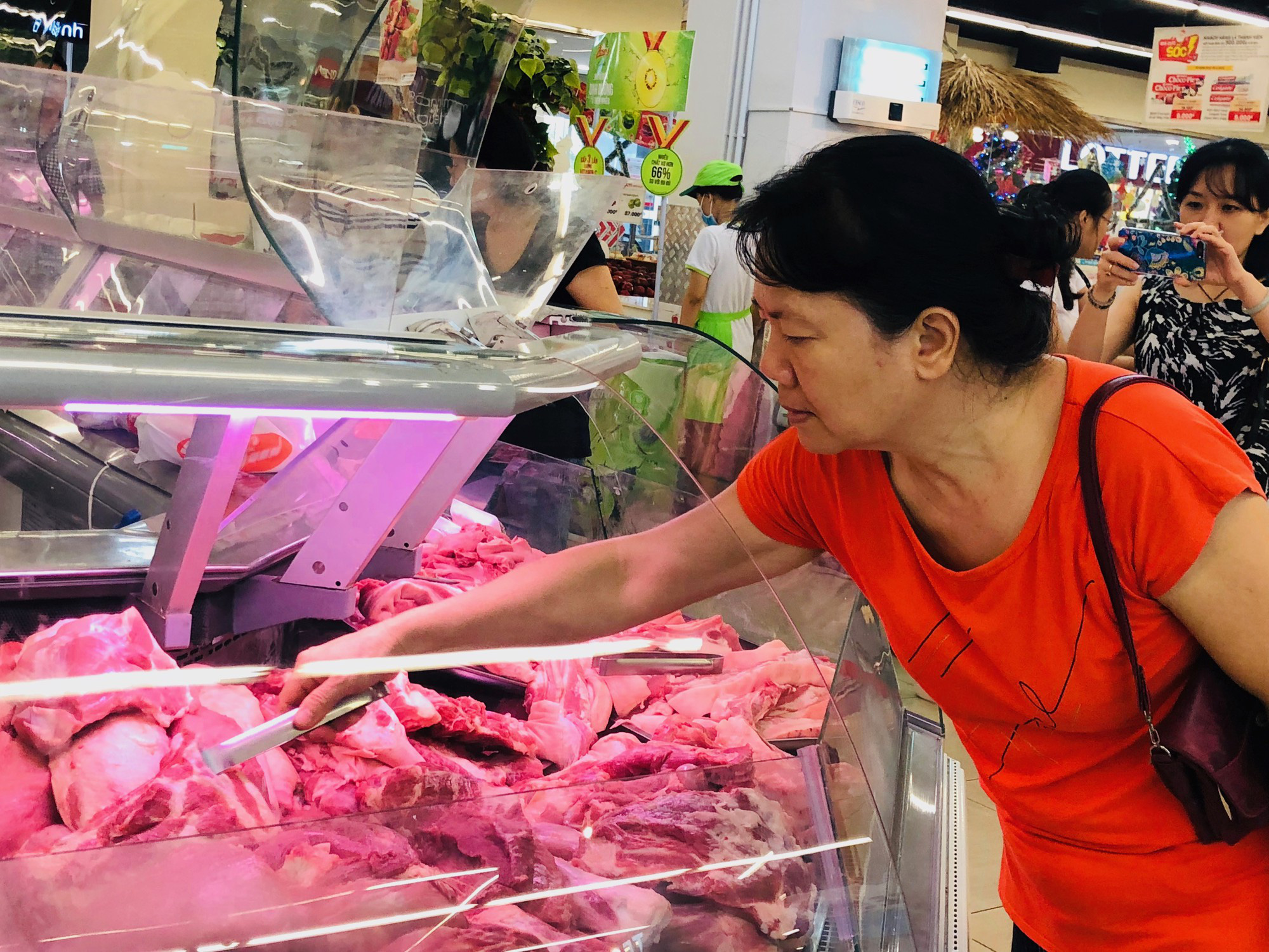 Giá thịt heo bình ổn thị trường tăng trong ngày đầu năm 2020 - Ảnh 1. Giá thịt heo bình ổn thị trường tăng trong ngày đầu năm 2020 - Ảnh 1.