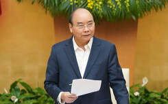 Thủ tướng: Làm chính sách tiền tệ mà không giúp đẩy mạnh tăng trưởng thì làm cái gì