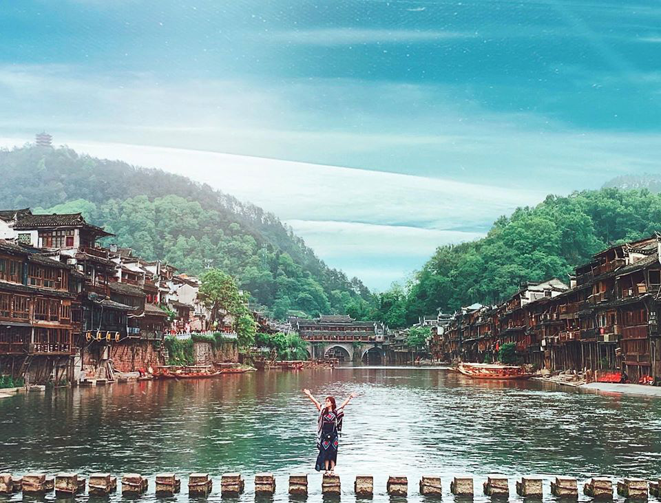 So sánh tour du lịch Tết Hà Nội - Phượng Hoàng cổ trấn - Trương Gia Giới 5 ngày 4 đêm - Ảnh 3.