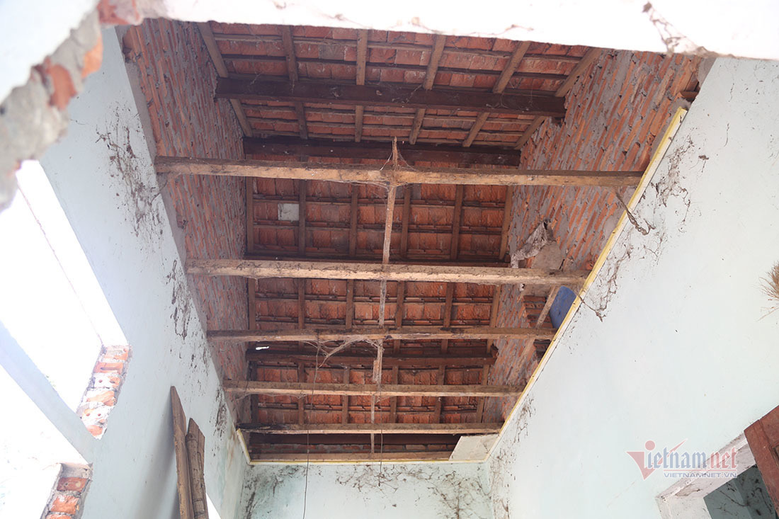 Hoang lạnh khu tái định cư thuỷ điện lớn nhất Nghệ An chỉ 3 hộ sinh sống - Ảnh 7. Hoang lạnh khu tái định cư thuỷ điện lớn nhất Nghệ An chỉ 3 hộ sinh sống - Ảnh 7.