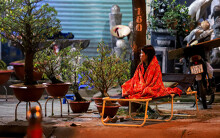 Tiểu thương vạ vật trắng đêm canh hoa Tết