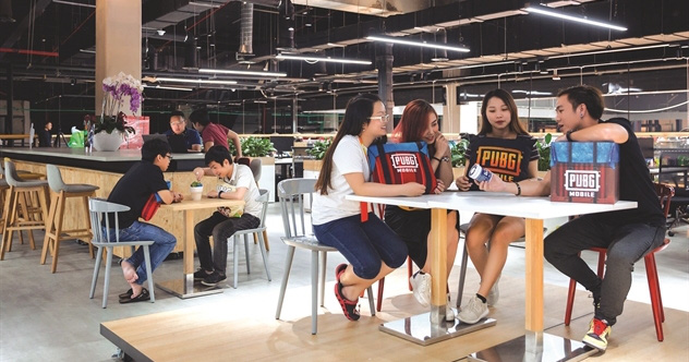 Đây là cách Thế Giới Di Động, Apple, Yahoo, Google, HSBC giúp nhân viên cảm thấy hạnh phúc - Ảnh 1. Đây là cách Thế Giới Di Động, Apple, Yahoo, Google, HSBC giúp nhân viên cảm thấy hạnh phúc - Ảnh 1.