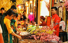 Phố ông đồ Sài Gòn nhộn nhịp ngày giáp Tết
