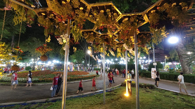 Tết Canh Tý 2020: Địa điểm nào du xuân, chụp ảnh 'chất' nhất Sài Gòn? - Ảnh 3. Tết Canh Tý 2020: Địa điểm nào du xuân, chụp ảnh 'chất' nhất Sài Gòn? - Ảnh 3.