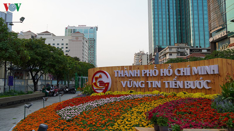Đường hoa Nguyễn Huệ khoe sắc rực rỡ trước giờ khai mạc - Ảnh 19.