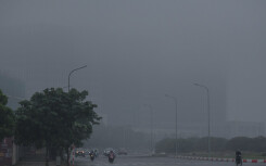 Hà Nội chìm trong sương mù ngày giáp Tết