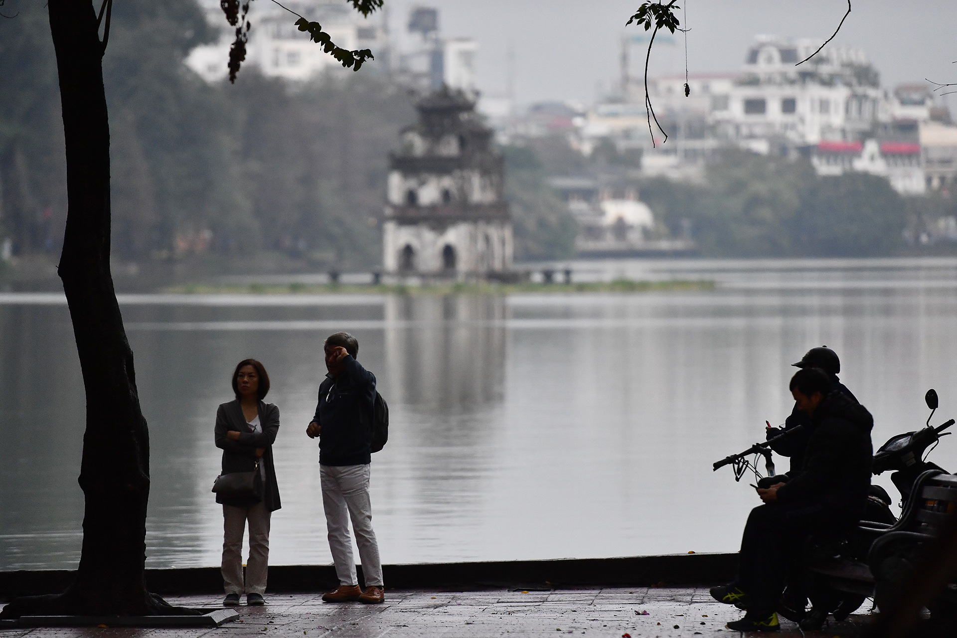 Nguoi Ha Noi hoat dong nhu ngay thuong ngay sang mung 1 Tet hinh anh 11 a3_zing4.jpg Nguoi Ha Noi hoat dong nhu ngay thuong ngay sang mung 1 Tet hinh anh 11 a3_zing4.jpg