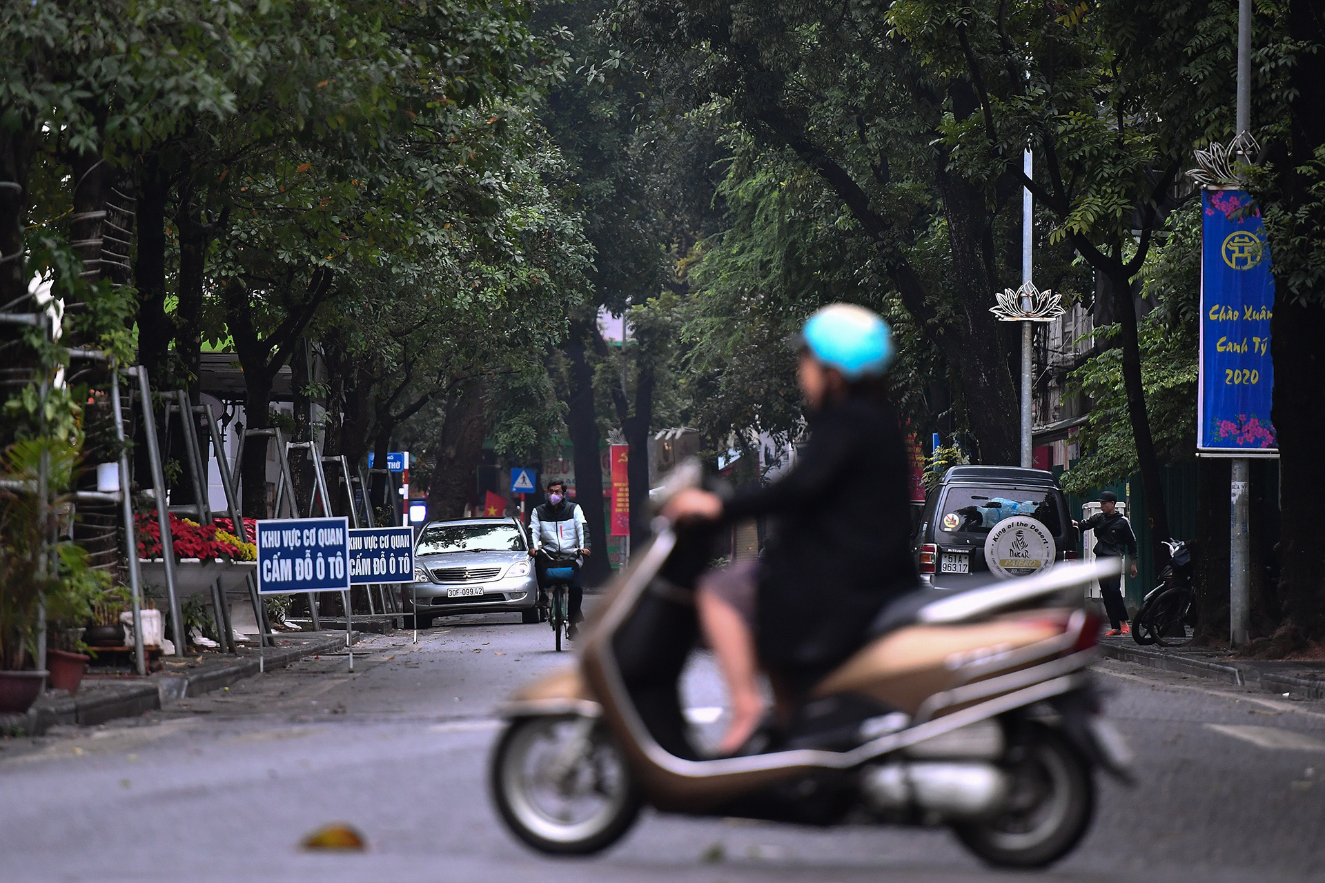 Nguoi Ha Noi hoat dong nhu ngay thuong ngay sang mung 1 Tet hinh anh 20 a4_zing4.jpg Nguoi Ha Noi hoat dong nhu ngay thuong ngay sang mung 1 Tet hinh anh 20 a4_zing4.jpg