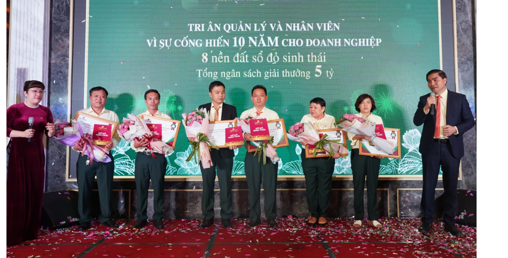 Ngày Tết nói chuyện 'đại gia' địa ốc: Thưởng Tết căn hộ, xe hơi, tiền mặt cả khối - Ảnh 3. Ngày Tết nói chuyện 'đại gia' địa ốc: Thưởng Tết căn hộ, xe hơi, tiền mặt cả khối - Ảnh 3.
