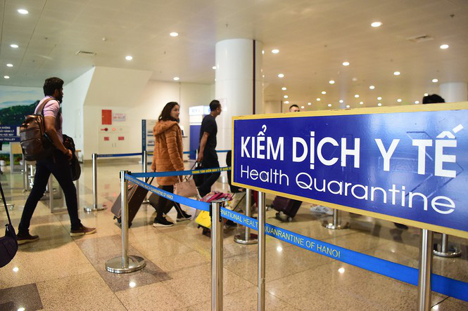Các hàng khách đến từ Trung Quốc theo dõi chặt chẽ về kiểm dịch y tế liên quan đến dịch bệnh do virus Corona gây ra. Các hàng khách đến từ Trung Quốc theo dõi chặt chẽ về kiểm dịch y tế liên quan đến dịch bệnh do virus Corona gây ra.