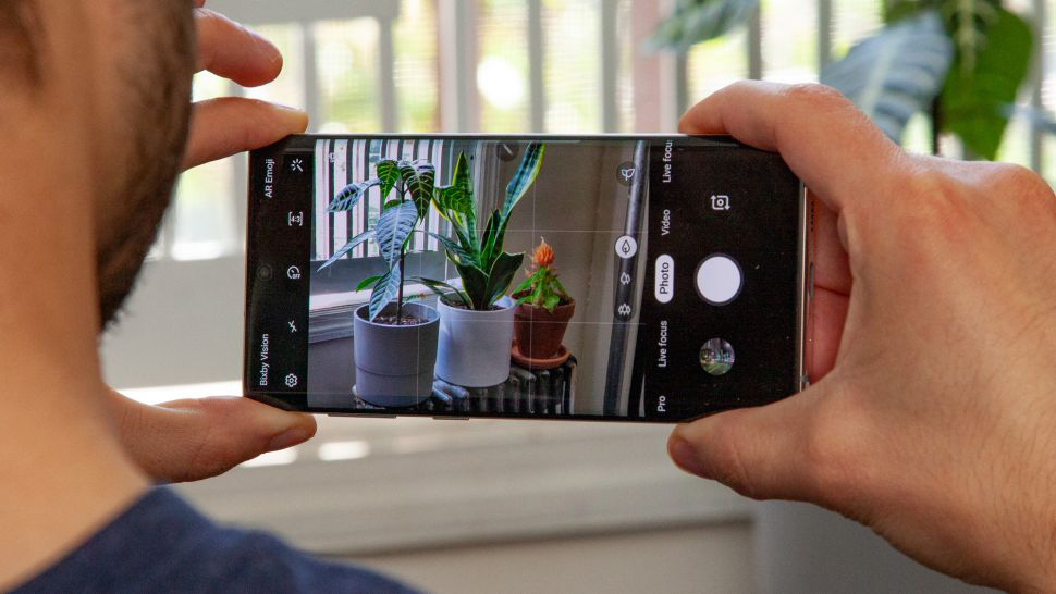 Những tính năng giúp Samsung Galaxy S20 đánh bại iPhone 12 - Ảnh 2.
