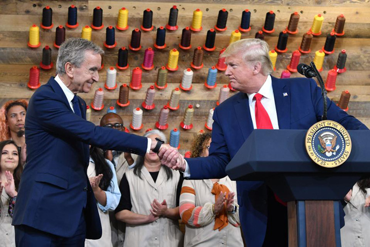5 tỉ phú kiếm nhiều tiền nhất thời Donald Trump - Ảnh 1. 5 tỉ phú kiếm nhiều tiền nhất thời Donald Trump - Ảnh 1.